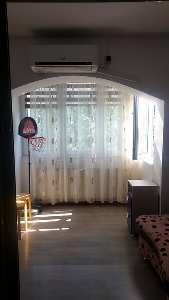 Valea Oltului, garsoniera 43 mp, Brancusi,